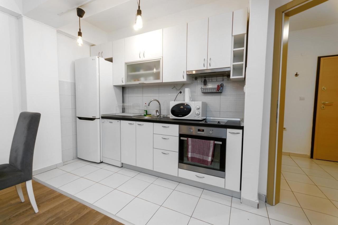 One Bedroom Apartment With Private Parking سكوبجي المظهر الخارجي الصورة